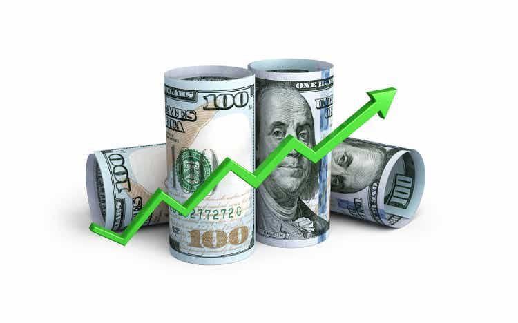 $100 Growth Rolling Banknote, Green Arrow, Object + Shadow Clipping Path