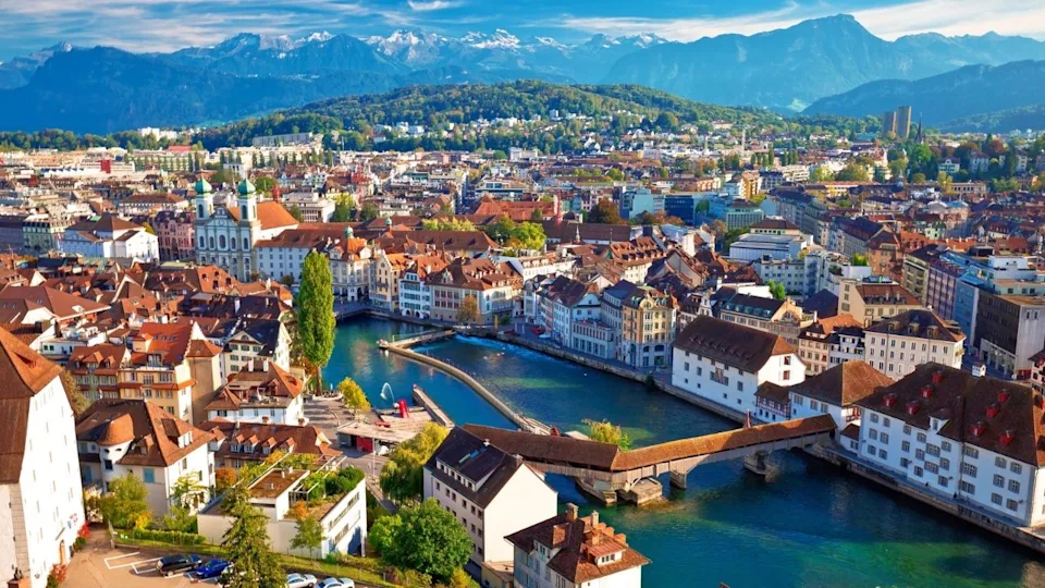 Lucerne, Switzerlnd (xbrchx/depositphotos)