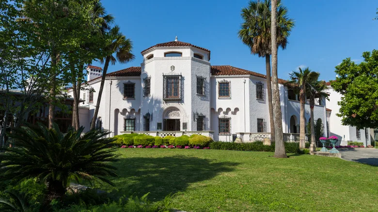 Spanish colonial exterior of the McNay Art Museum