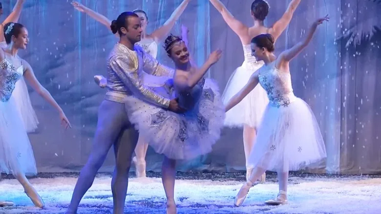 a performance of the Nutcracker at Roswell Dance Theater