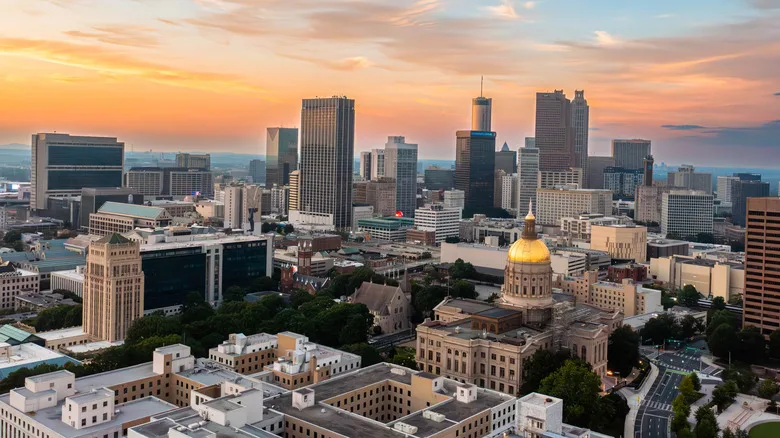 The skyline of Atlanta with the golden dome of the state capitol building