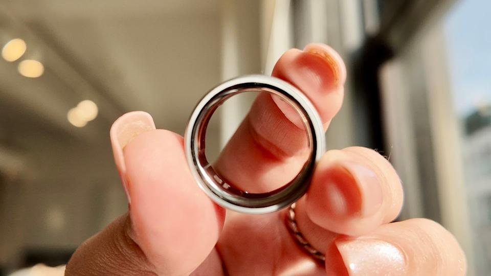  Oura Ring 4. 
